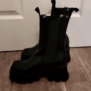 Lamoda wipe out chunky platform boots black